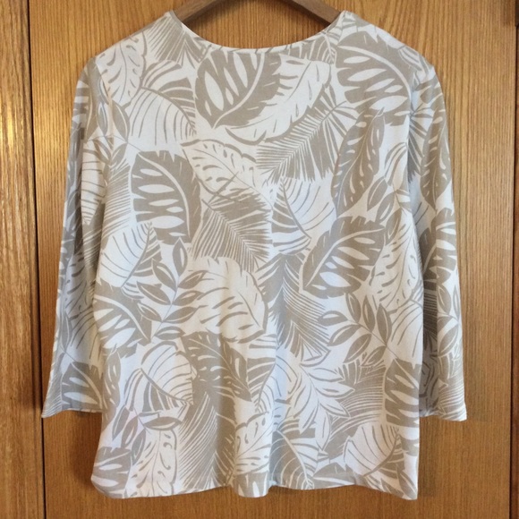 Tropical Top - Picture 3 of 3